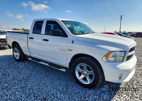 2018 Ram 1500 St z USA, uszkodzony, nr VIN 1C6RR6FT5JS143573